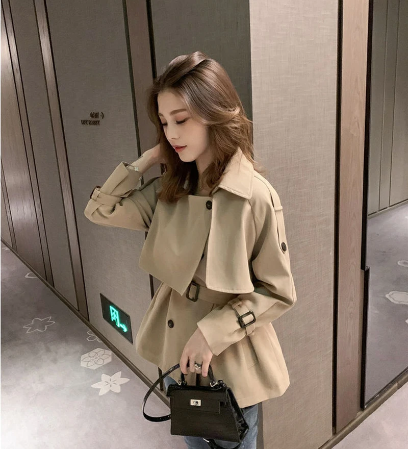 Windbreaker trench coat with long sleeves - Gracelyn