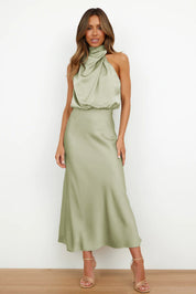 Elegant midi dress with round neckline - Claire