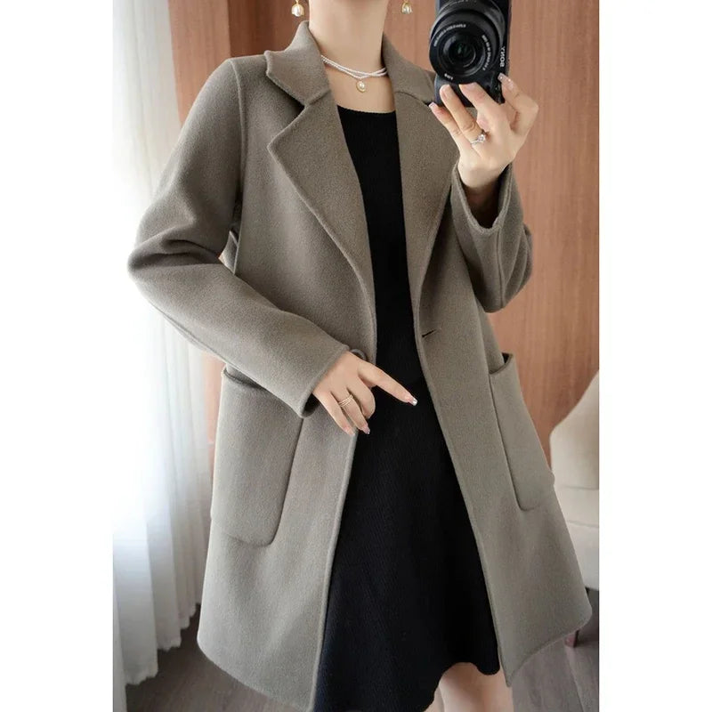 Wool coat with wide collar - Kayla