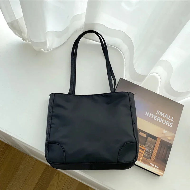 Women's casual tote bag - Reese