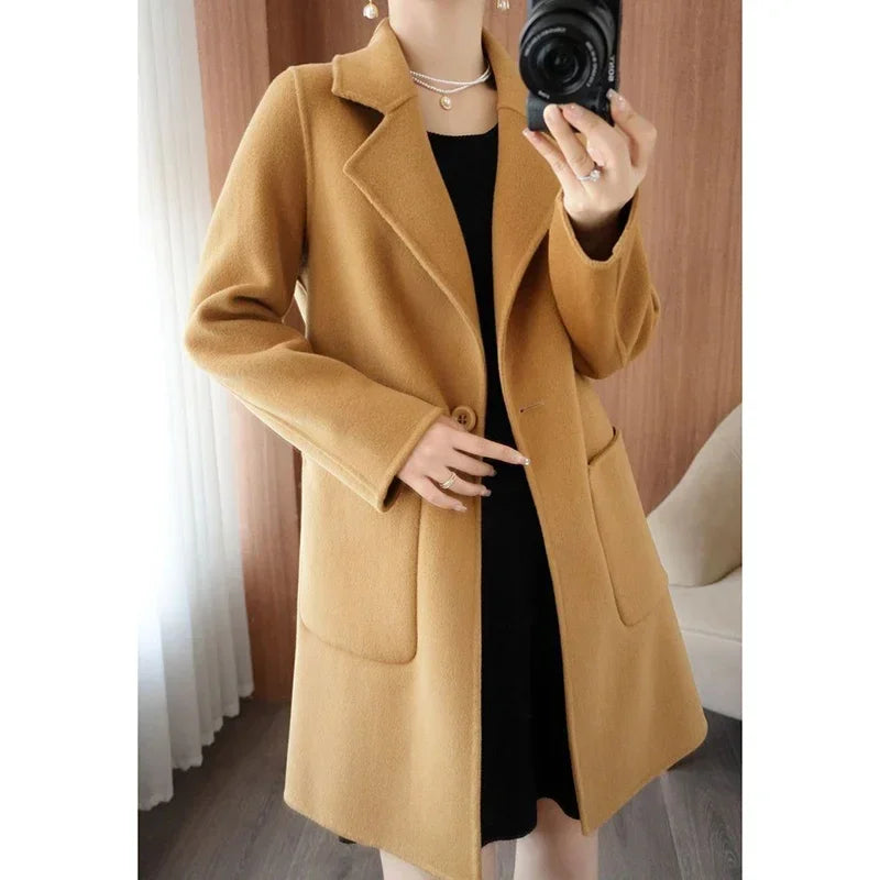 Wool coat with wide collar - Kayla