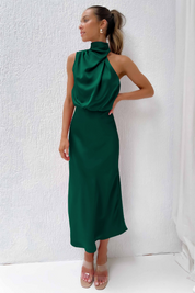 Elegant midi dress with round neckline - Claire